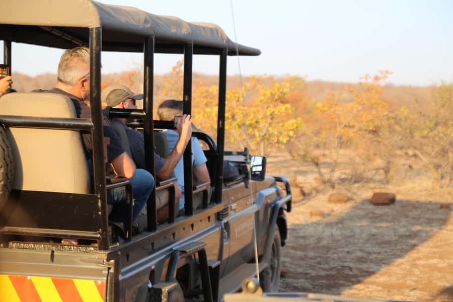 Zambezi National Park Game Drive in a Small Group - Why the guide can make or break a short safari